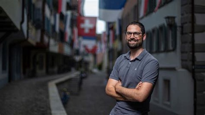 Adrian Knobel