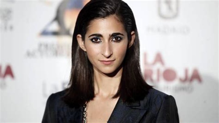 Alba Flores