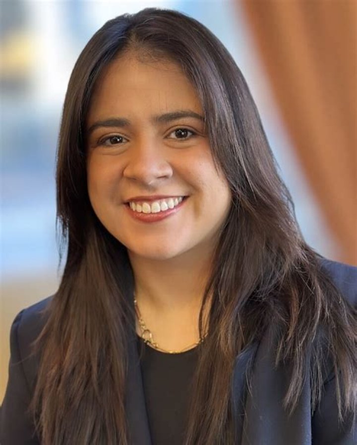 Alejandra &Aacute;valos
