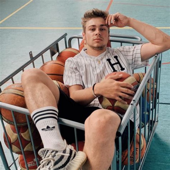 Alex Escalin