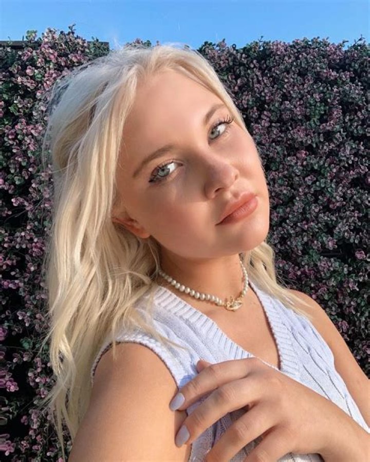 Alexa Mae