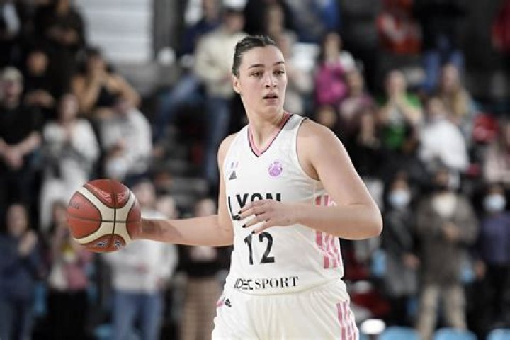 Alexia Chartereau