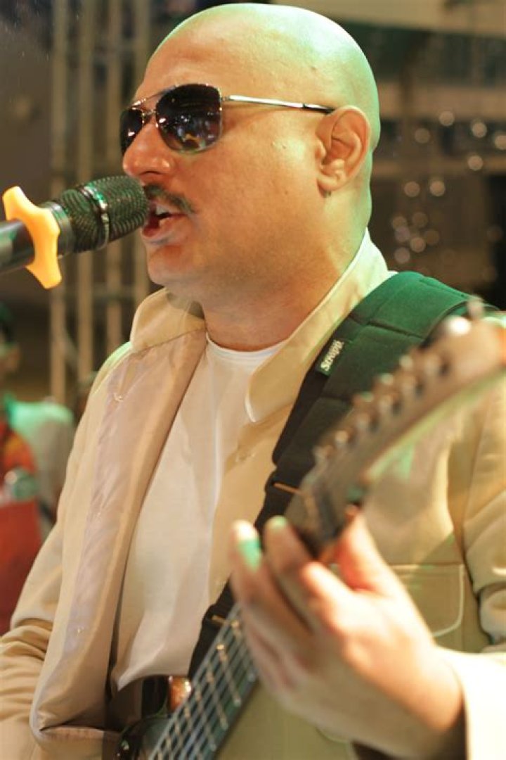 Ali Azmat