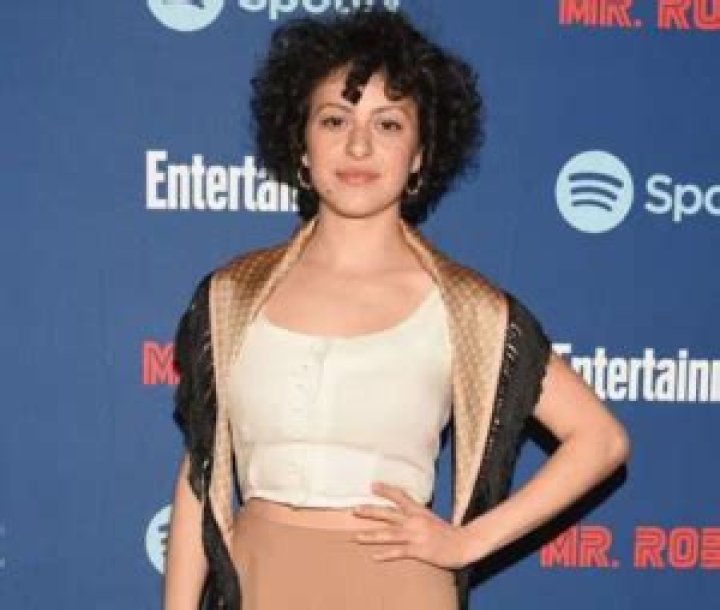 Alia Shawkat Religion | Does She Follow Muslim Or Jewish Faith | Family Ethnicity And Origin