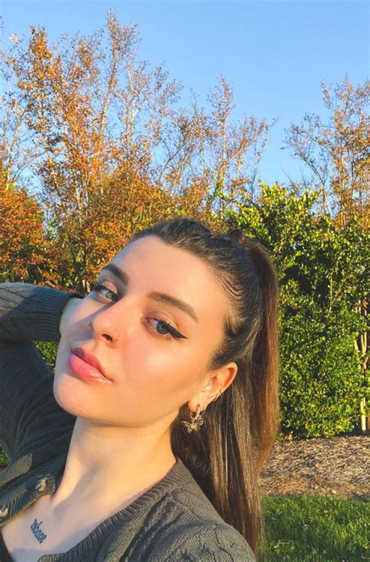 Alyssa Sills