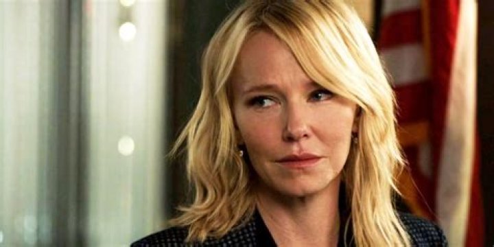 Amanda Rollins