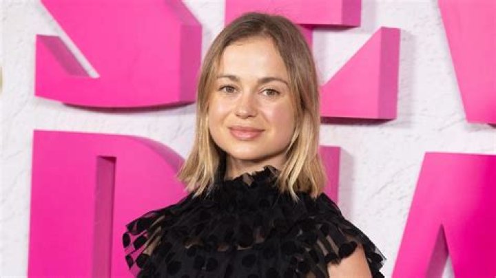 Amelia Lewis