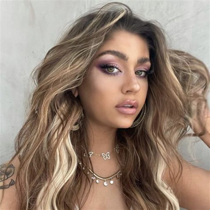 Andrea Rose Russett