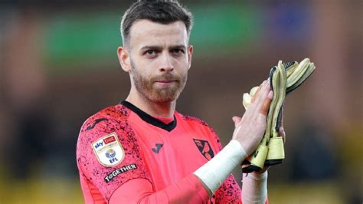 Angus Gunn