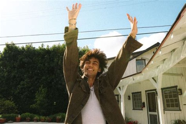 Aron Roy&eacute;