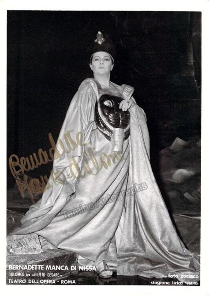 Bernadette Manca di Nissa