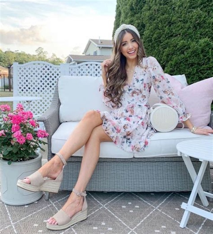Carin Lace and Lashes