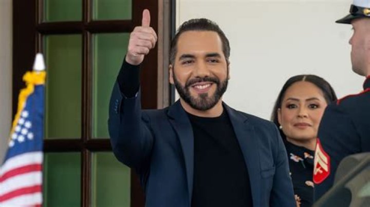 Carlos Manuel Hoo Ram&iacute;rez