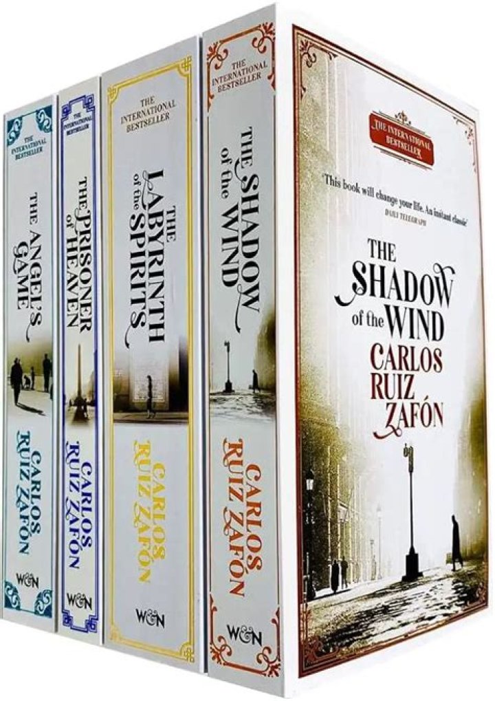 Carlos Ruiz Zaf&oacute;n
