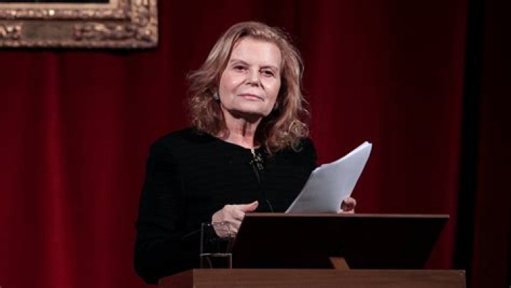 Carme Riera
