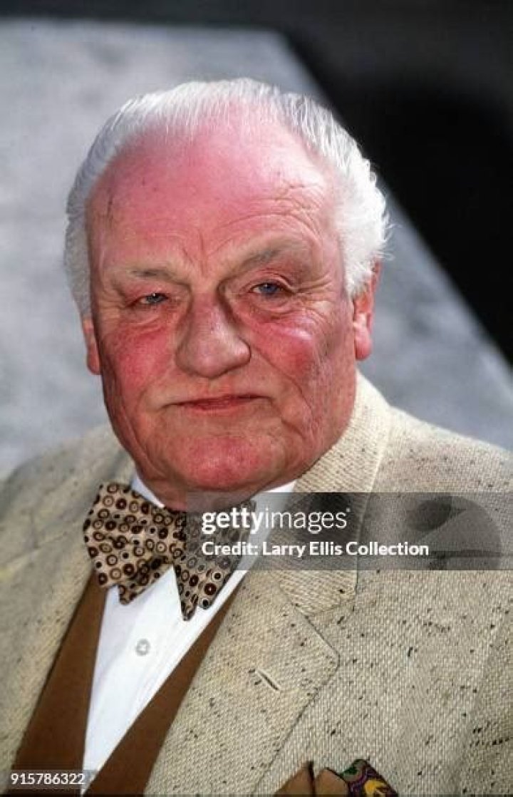 Charles Gray