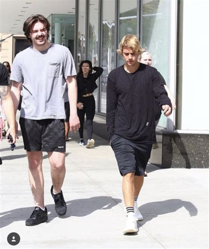 Chaz Somers