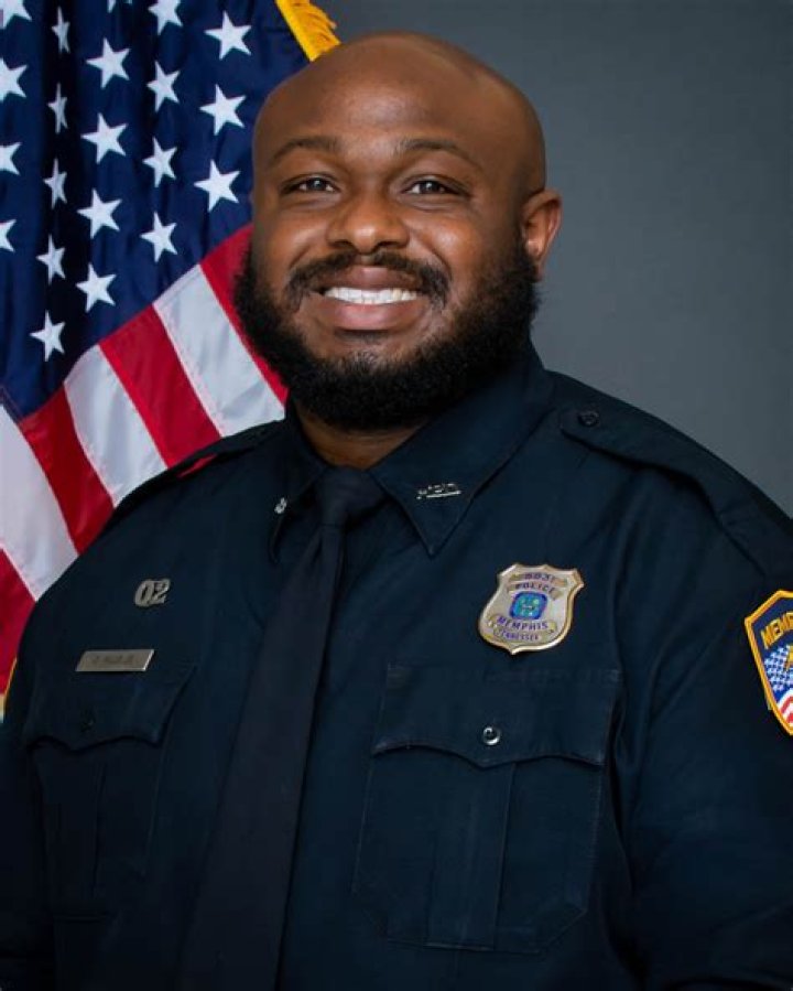 Desmond Mills Jr