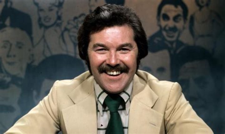Dickie Davies