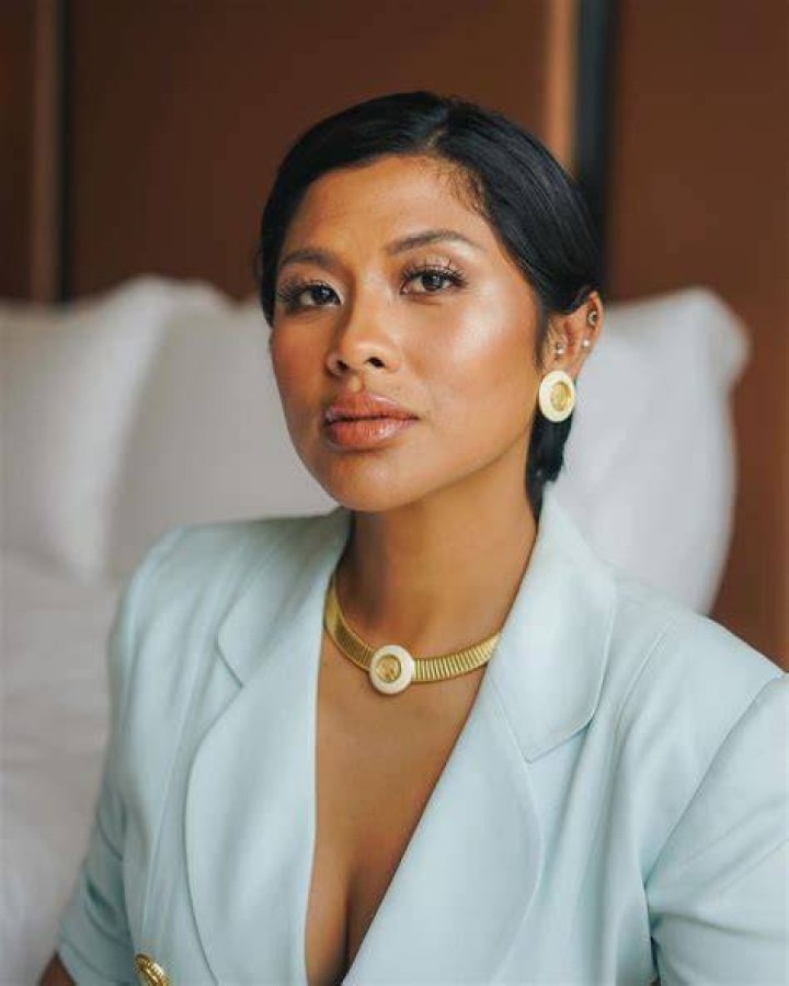 Dira Sugandi