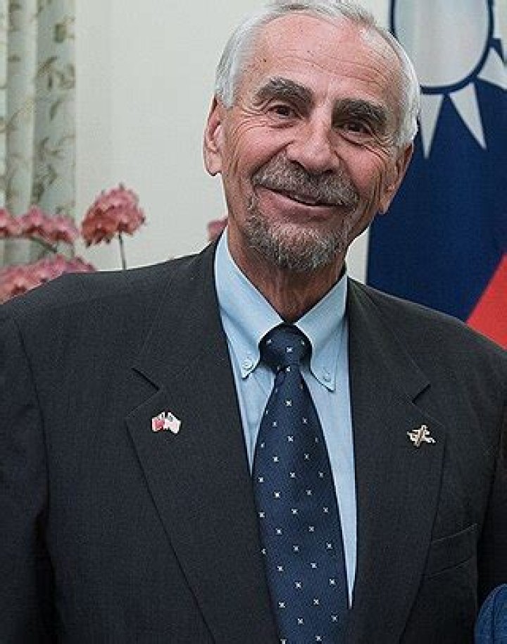 Eli Bebout