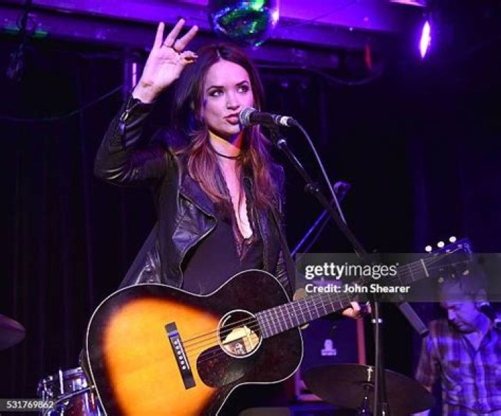 Elizabeth Huett