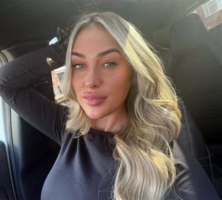 Elle Edwards
