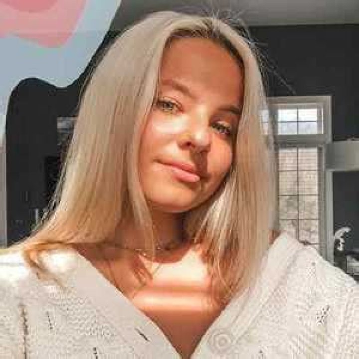 Elle Elbells