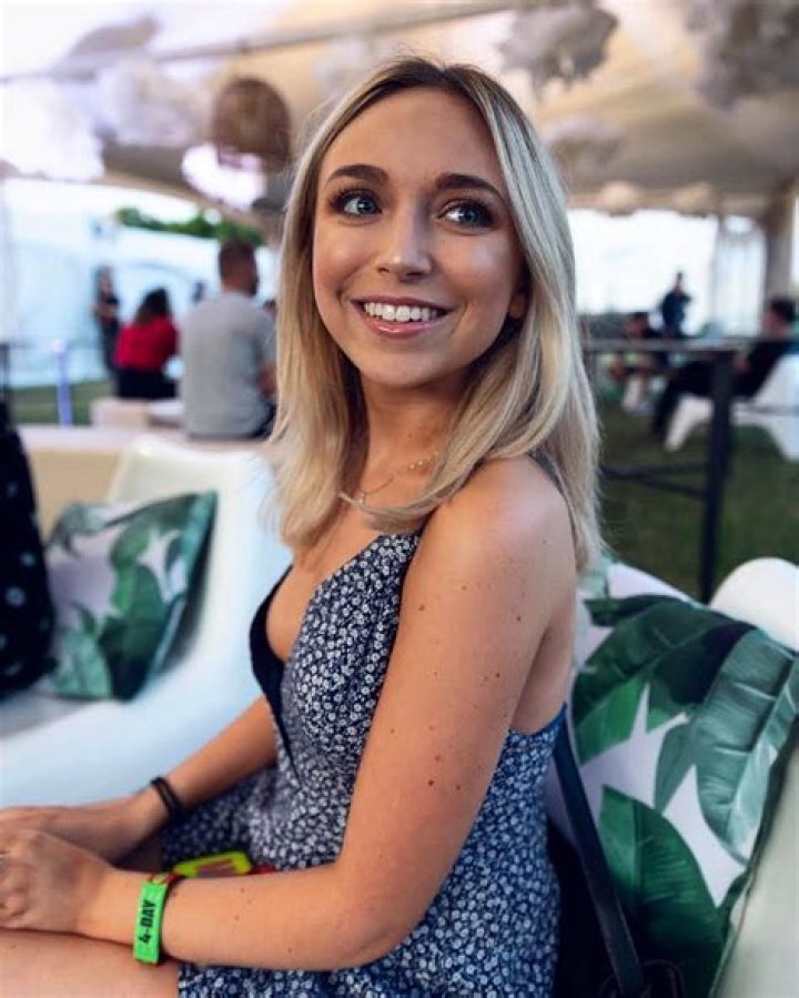 Ellie Schnitt
