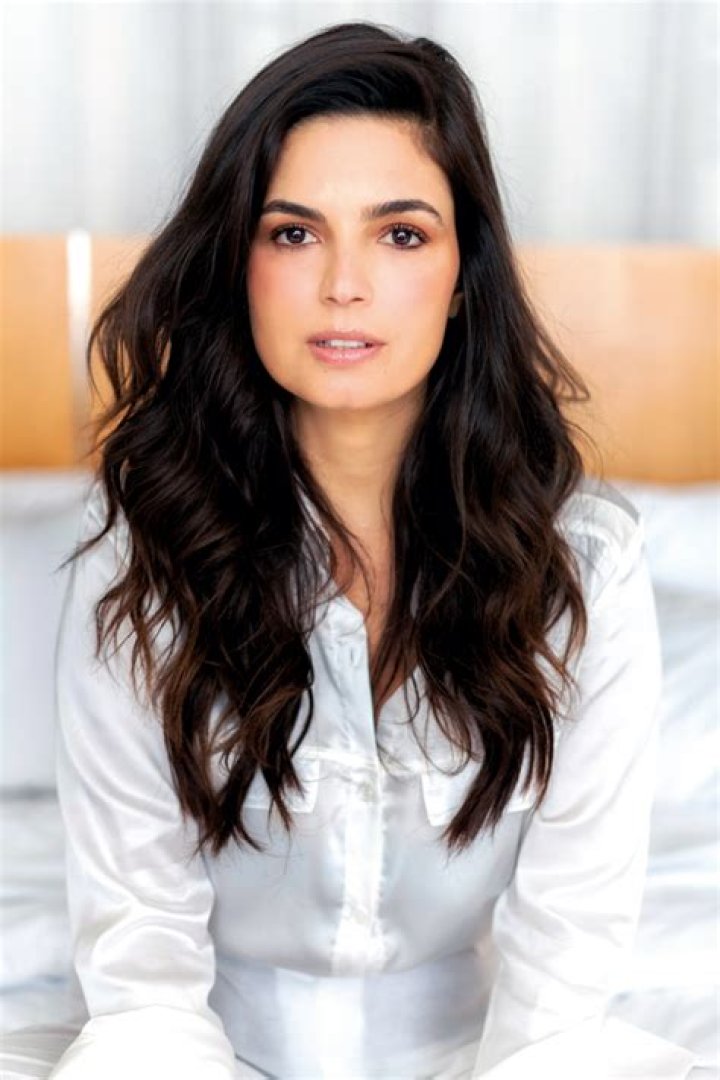 Emanuelle Araujo