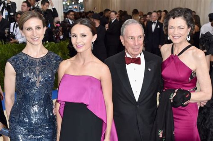 Emma Bloomberg with her mother