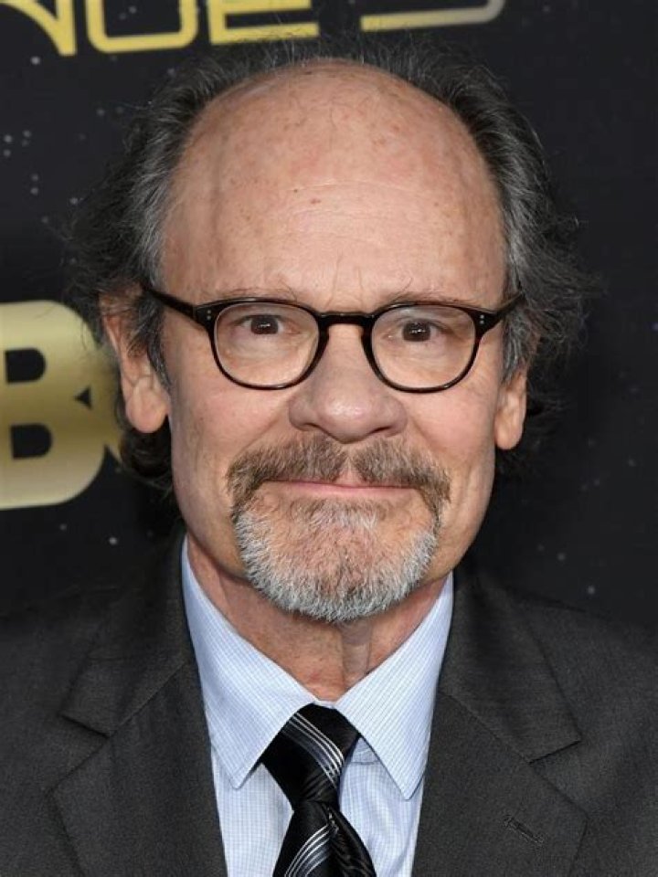 Ethan Phillips