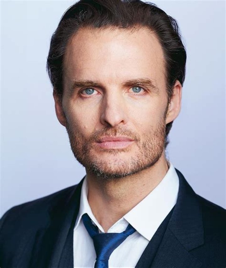 Greg Bryk