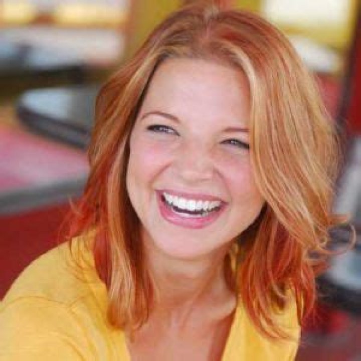 Hallie Gnatovich | Bio, Age, Net Worth, Relationship, Career
