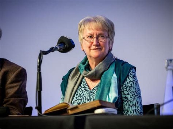 Helen King