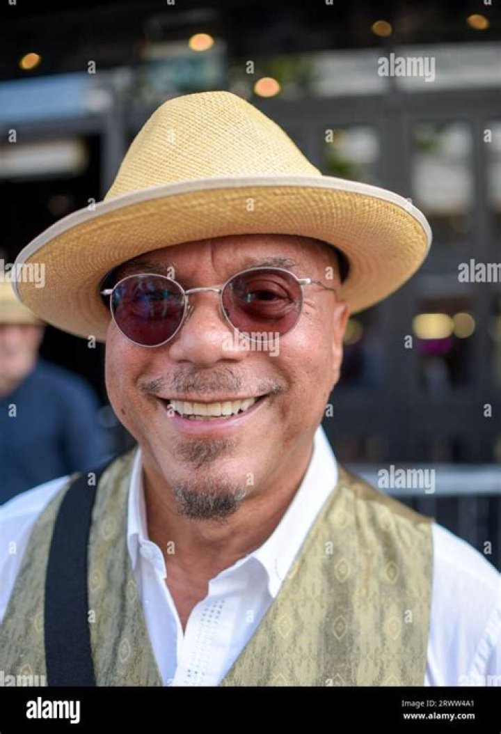 Howard Hewett