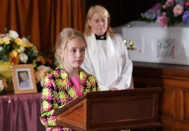 Izabella Brown