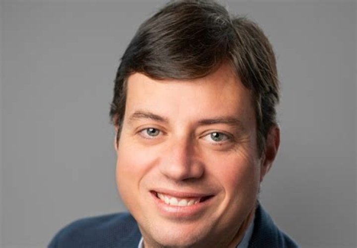 Javier Gull&oacute;n