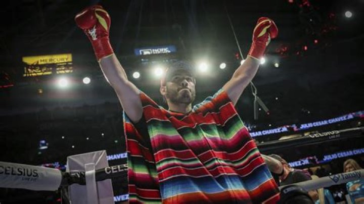 Julio C&eacute;sar Ch&aacute;vez Jr.