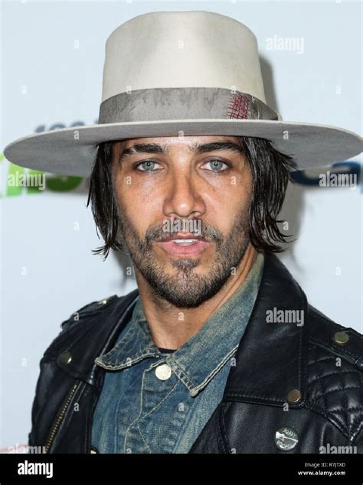 Justin Bobby