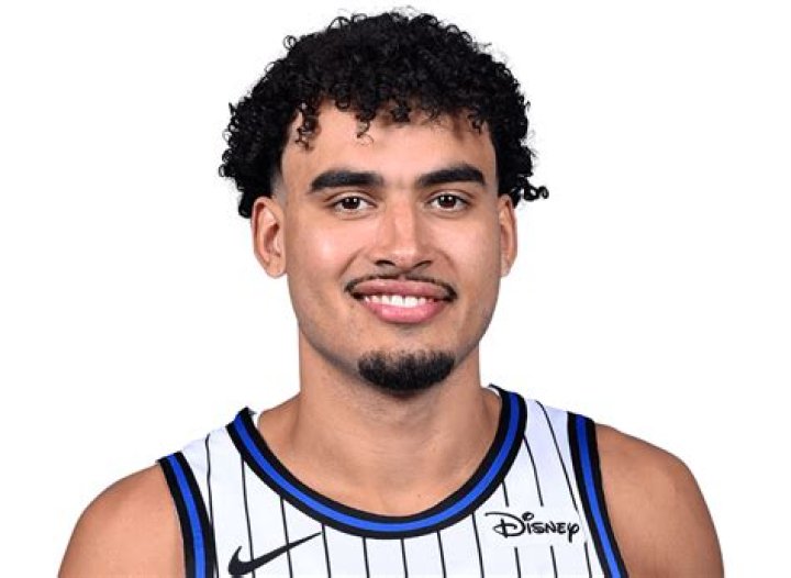 Justin Minaya