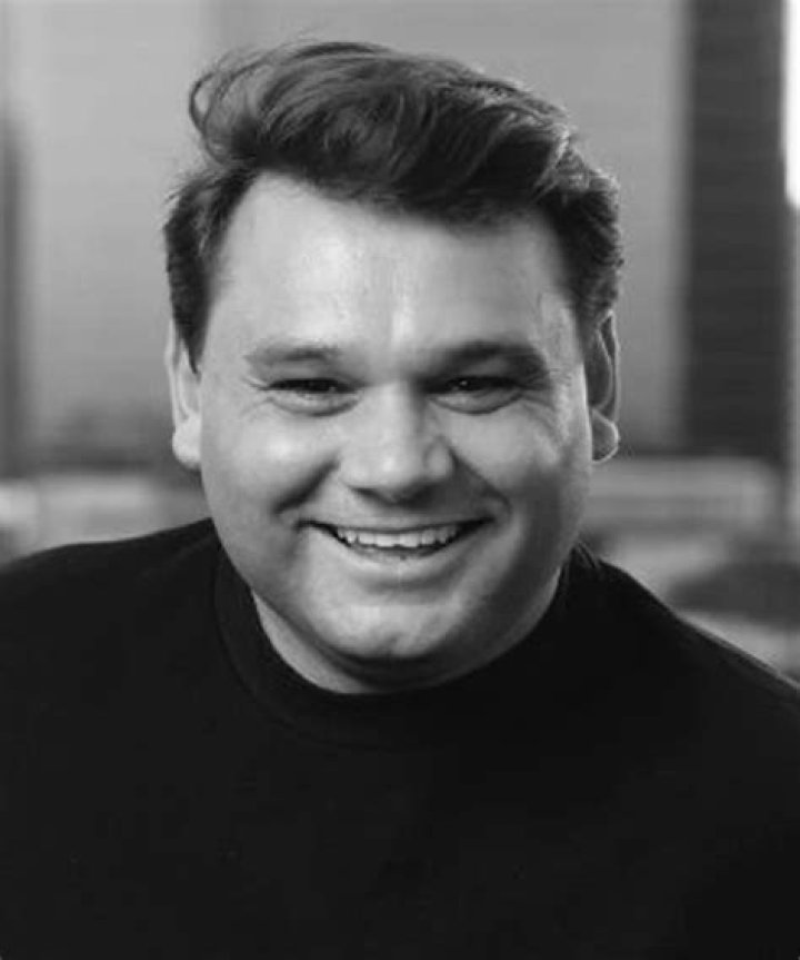 Kenneth Moraleda