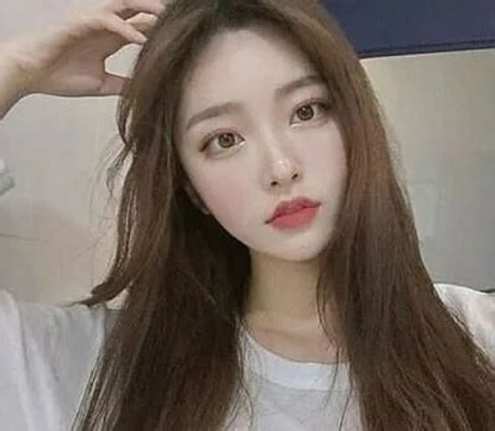 Kim Geong Min loves to go to parties along with her brother Rap Monster