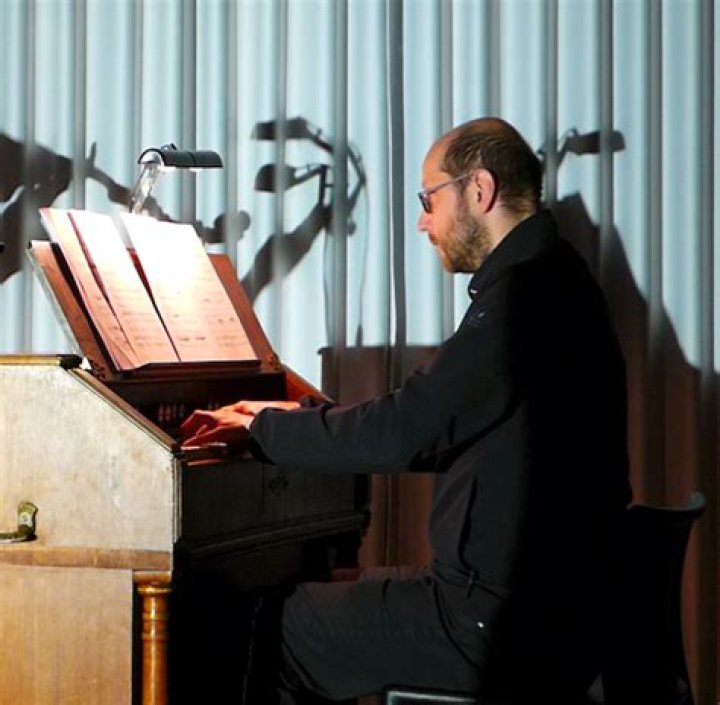 Klaus Lang