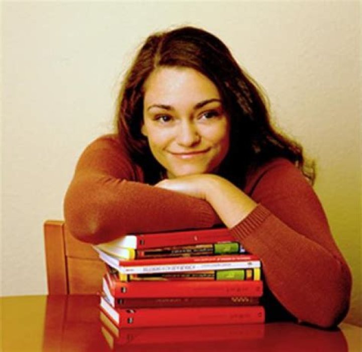 Laura Gallego Garcia