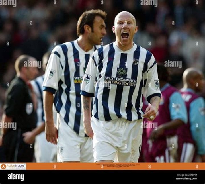 Lee Hughes