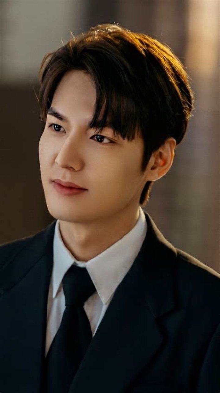 Lee min