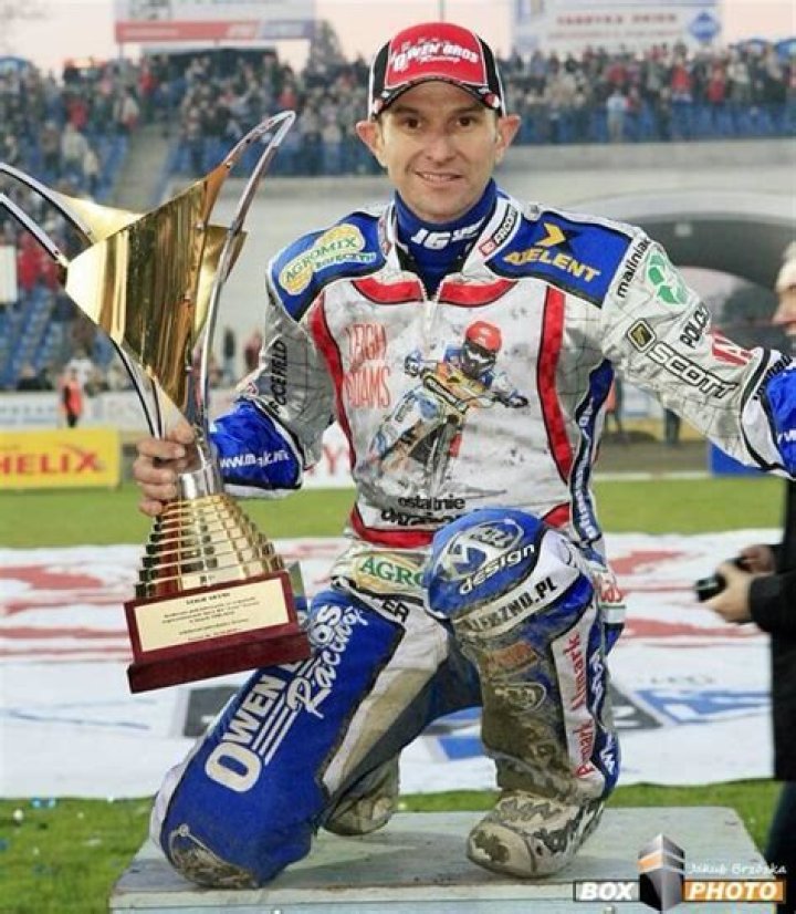 Leigh Adams
