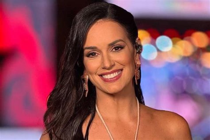 Livia Nepomuceno ️