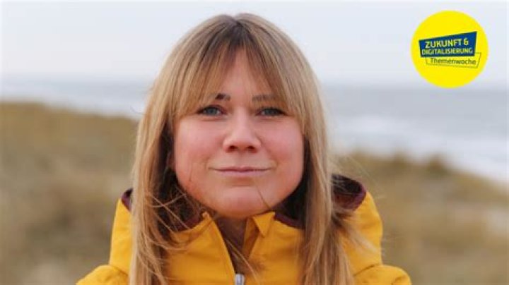 Louisa Dellert